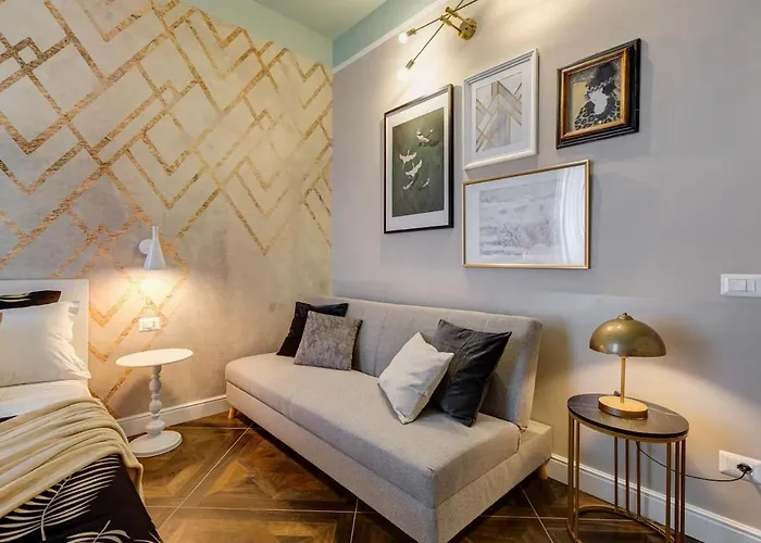 Bdc - Madama Dore, Timeless 2bdr At San Giovanni Appartement Rome